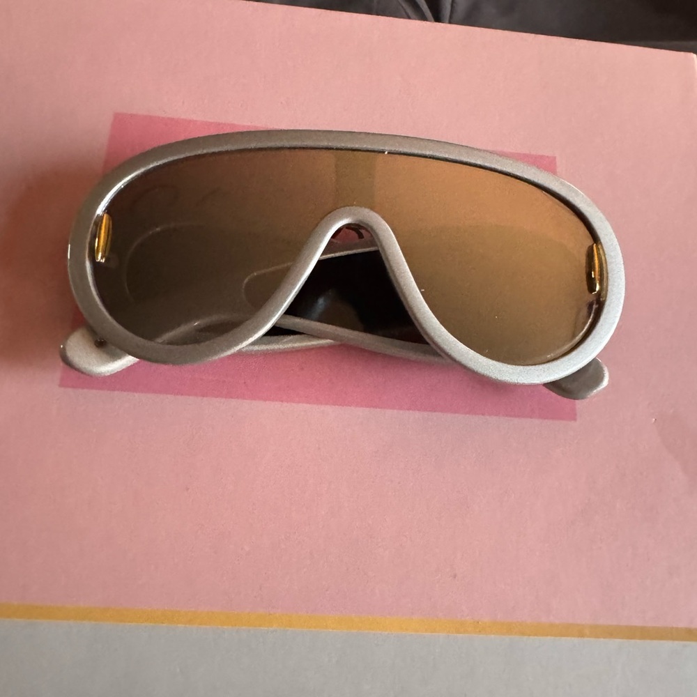 Stylish Gray Sunglasses